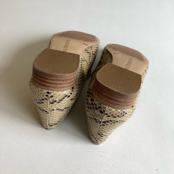 Sole Society Cream Brown Snake Print Leather Loafers size 8 - Picture 10 of 15